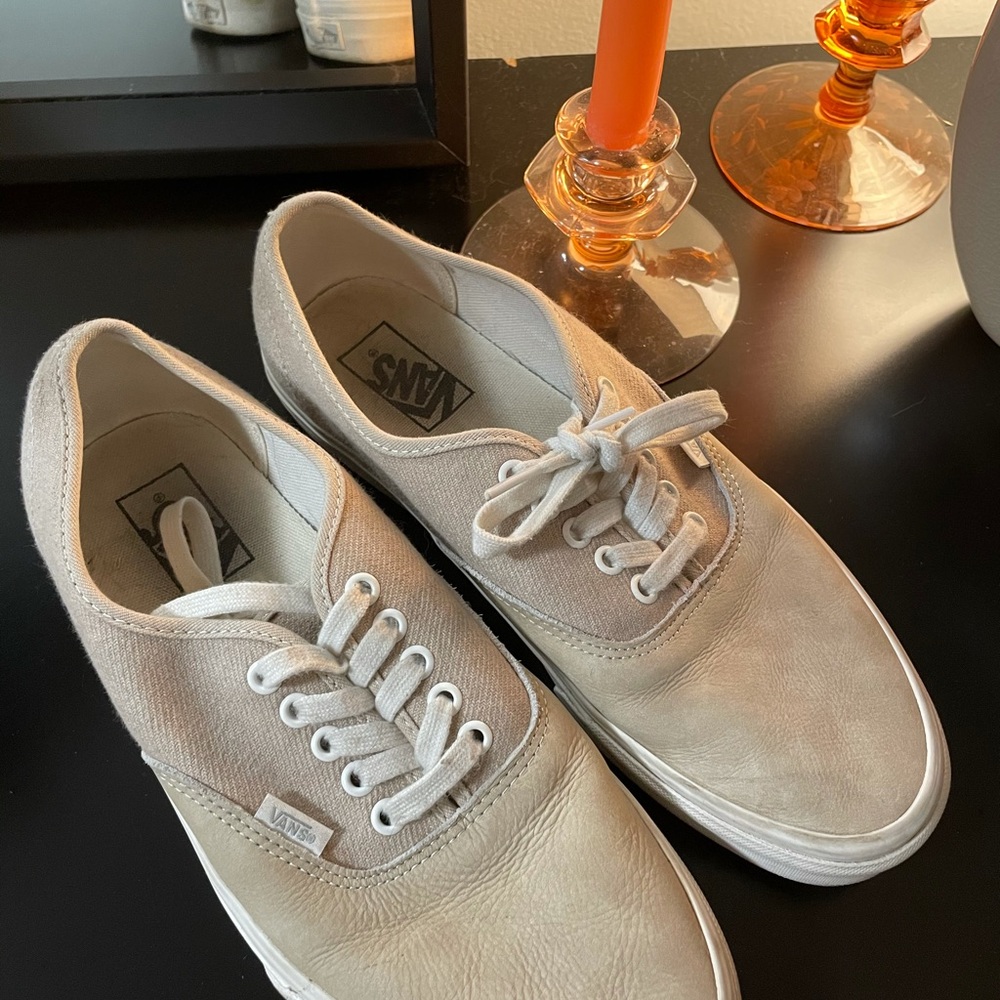 Vans tan leather canvas men’s size 9.5 women’s 11